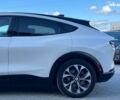 Белый Форд Mustang Mach-E, объемом двигателя 0 л и пробегом 55 тыс. км за 27590 $, фото 6 на Automoto.ua