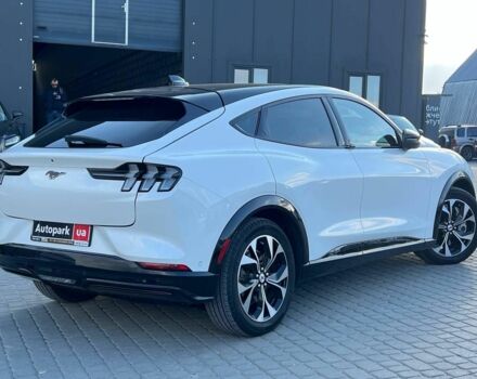 Белый Форд Mustang Mach-E, объемом двигателя 0 л и пробегом 55 тыс. км за 27590 $, фото 10 на Automoto.ua