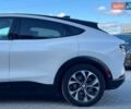 Білий Форд Mustang Mach-E, об'ємом двигуна 0 л та пробігом 55 тис. км за 27590 $, фото 6 на Automoto.ua