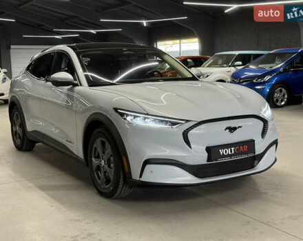 Белый Форд Mustang Mach-E, объемом двигателя 0 л и пробегом 228 тыс. км за 19900 $, фото 11 на Automoto.ua