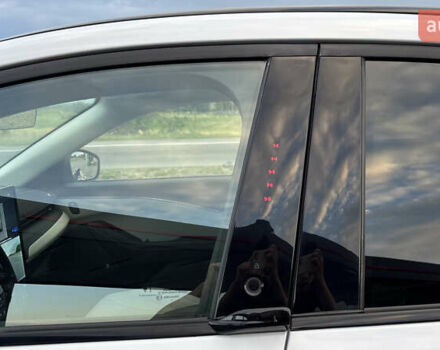 Белый Форд Mustang Mach-E, объемом двигателя 0 л и пробегом 56 тыс. км за 25700 $, фото 28 на Automoto.ua