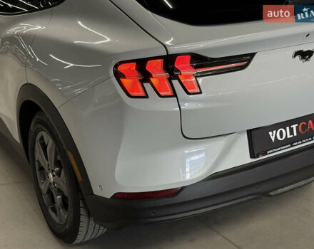 Белый Форд Mustang Mach-E, объемом двигателя 0 л и пробегом 228 тыс. км за 19900 $, фото 43 на Automoto.ua