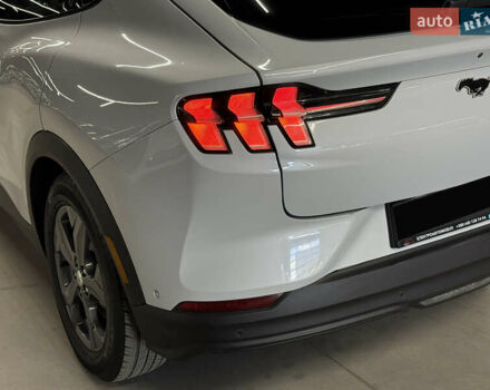 Белый Форд Mustang Mach-E, объемом двигателя 0 л и пробегом 228 тыс. км за 19900 $, фото 34 на Automoto.ua