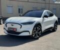 Белый Форд Mustang Mach-E, объемом двигателя 0 л и пробегом 46 тыс. км за 30990 $, фото 1 на Automoto.ua