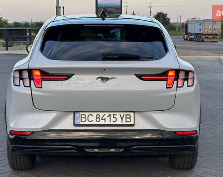 Белый Форд Mustang Mach-E, объемом двигателя 0 л и пробегом 56 тыс. км за 28300 $, фото 5 на Automoto.ua