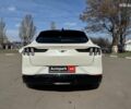 Белый Форд Mustang Mach-E, объемом двигателя 0 л и пробегом 46 тыс. км за 30990 $, фото 3 на Automoto.ua