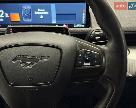 Белый Форд Mustang Mach-E, объемом двигателя 0 л и пробегом 228 тыс. км за 19900 $, фото 79 на Automoto.ua