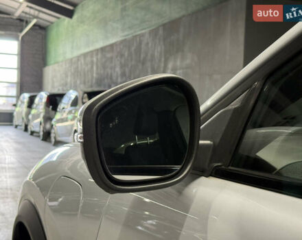 Белый Форд Mustang Mach-E, объемом двигателя 0 л и пробегом 228 тыс. км за 19900 $, фото 18 на Automoto.ua