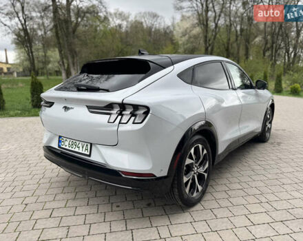 Белый Форд Mustang Mach-E, объемом двигателя 0 л и пробегом 77 тыс. км за 21800 $, фото 1 на Automoto.ua