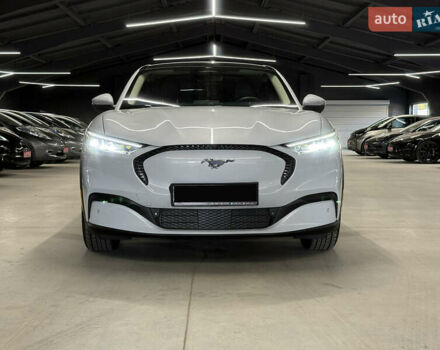 Белый Форд Mustang Mach-E, объемом двигателя 0 л и пробегом 228 тыс. км за 19900 $, фото 5 на Automoto.ua