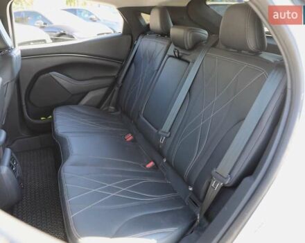 Белый Форд Mustang Mach-E, объемом двигателя 0 л и пробегом 67 тыс. км за 27500 $, фото 8 на Automoto.ua