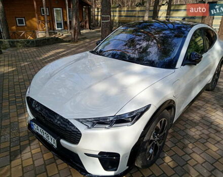 Белый Форд Mustang Mach-E, объемом двигателя 0 л и пробегом 26 тыс. км за 34900 $, фото 1 на Automoto.ua