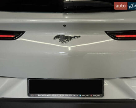 Белый Форд Mustang Mach-E, объемом двигателя 0 л и пробегом 228 тыс. км за 19900 $, фото 33 на Automoto.ua
