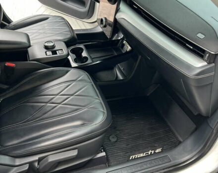 Білий Форд Mustang Mach-E, об'ємом двигуна 0 л та пробігом 34 тис. км за 27400 $, фото 12 на Automoto.ua