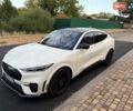 Белый Форд Mustang Mach-E, объемом двигателя 0 л и пробегом 157 тыс. км за 25900 $, фото 1 на Automoto.ua