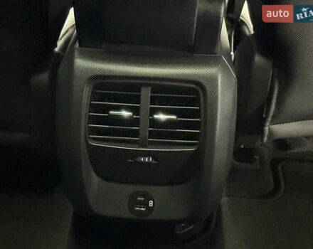 Белый Форд Mustang Mach-E, объемом двигателя 0 л и пробегом 228 тыс. км за 19900 $, фото 58 на Automoto.ua