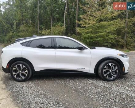 Білий Форд Mustang Mach-E, об'ємом двигуна 0 л та пробігом 116 тис. км за 21950 $, фото 7 на Automoto.ua