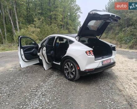 Білий Форд Mustang Mach-E, об'ємом двигуна 0 л та пробігом 116 тис. км за 21950 $, фото 9 на Automoto.ua