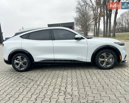 Белый Форд Mustang Mach-E, объемом двигателя 0 л и пробегом 67 тыс. км за 30000 $, фото 8 на Automoto.ua
