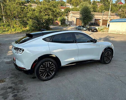 Белый Форд Mustang Mach-E, объемом двигателя 0 л и пробегом 100 тыс. км за 31000 $, фото 6 на Automoto.ua