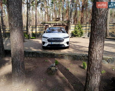 Белый Форд Mustang Mach-E, объемом двигателя 0 л и пробегом 26 тыс. км за 34900 $, фото 3 на Automoto.ua