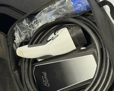 Белый Форд Mustang Mach-E, объемом двигателя 0 л и пробегом 228 тыс. км за 19900 $, фото 27 на Automoto.ua