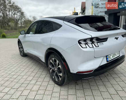 Белый Форд Mustang Mach-E, объемом двигателя 0 л и пробегом 77 тыс. км за 21800 $, фото 8 на Automoto.ua