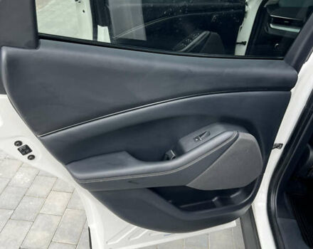 Білий Форд Mustang Mach-E, об'ємом двигуна 0 л та пробігом 34 тис. км за 27400 $, фото 9 на Automoto.ua