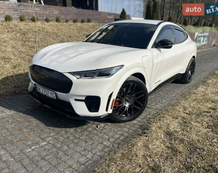 Белый Форд Mustang Mach-E, объемом двигателя 0 л и пробегом 68 тыс. км за 28500 $, фото 9 на Automoto.ua