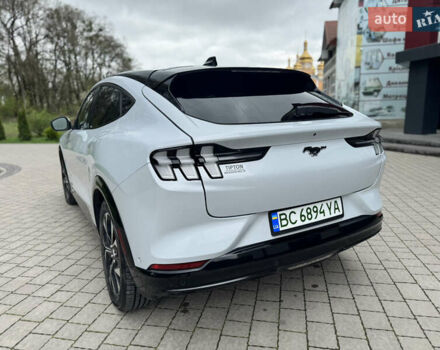 Белый Форд Mustang Mach-E, объемом двигателя 0 л и пробегом 77 тыс. км за 21800 $, фото 7 на Automoto.ua