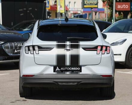 Белый Форд Mustang Mach-E, объемом двигателя 0 л и пробегом 67 тыс. км за 27500 $, фото 4 на Automoto.ua