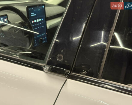 Белый Форд Mustang Mach-E, объемом двигателя 0 л и пробегом 228 тыс. км за 19900 $, фото 20 на Automoto.ua