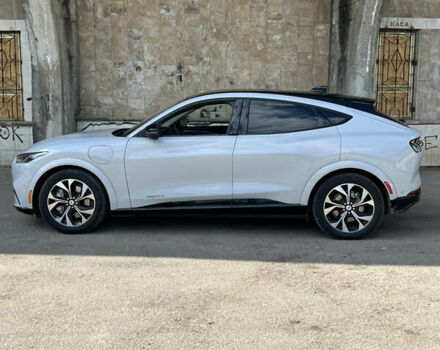 Белый Форд Mustang Mach-E, объемом двигателя 0 л и пробегом 79 тыс. км за 25300 $, фото 2 на Automoto.ua