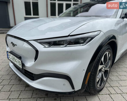 Белый Форд Mustang Mach-E, объемом двигателя 0 л и пробегом 77 тыс. км за 21800 $, фото 13 на Automoto.ua