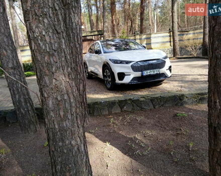 Белый Форд Mustang Mach-E, объемом двигателя 0 л и пробегом 26 тыс. км за 34900 $, фото 4 на Automoto.ua