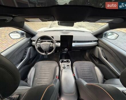 Белый Форд Mustang Mach-E, объемом двигателя 0 л и пробегом 157 тыс. км за 25900 $, фото 11 на Automoto.ua