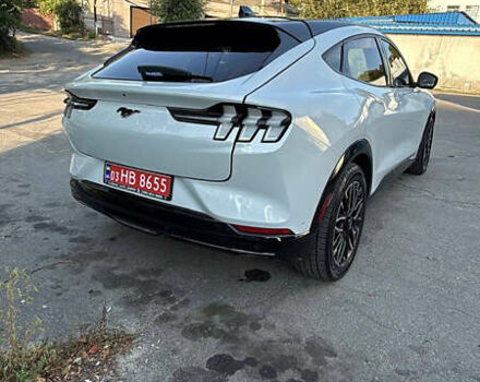 Белый Форд Mustang Mach-E, объемом двигателя 0 л и пробегом 100 тыс. км за 31000 $, фото 3 на Automoto.ua