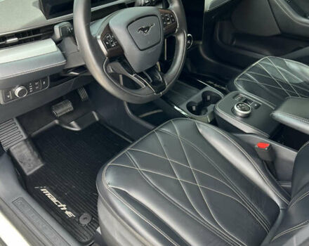 Білий Форд Mustang Mach-E, об'ємом двигуна 0 л та пробігом 34 тис. км за 27400 $, фото 15 на Automoto.ua