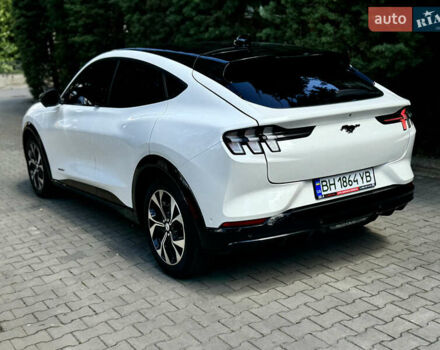 Белый Форд Mustang Mach-E, объемом двигателя 0 л и пробегом 75 тыс. км за 23500 $, фото 4 на Automoto.ua