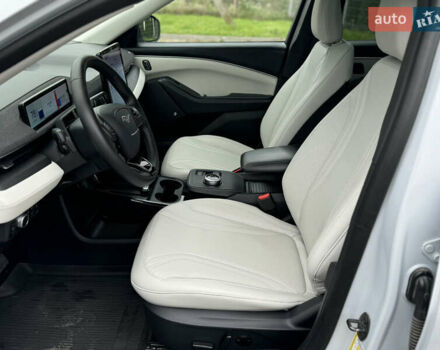 Белый Форд Mustang Mach-E, объемом двигателя 0 л и пробегом 77 тыс. км за 21800 $, фото 19 на Automoto.ua