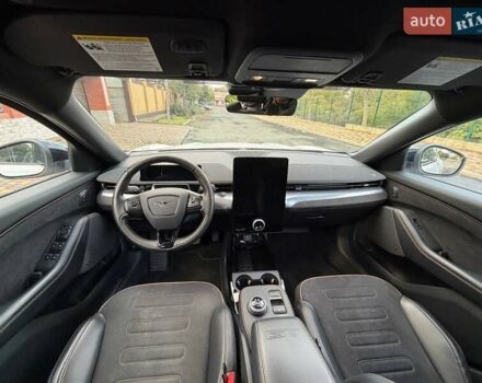 Белый Форд Mustang Mach-E, объемом двигателя 0 л и пробегом 157 тыс. км за 25900 $, фото 13 на Automoto.ua