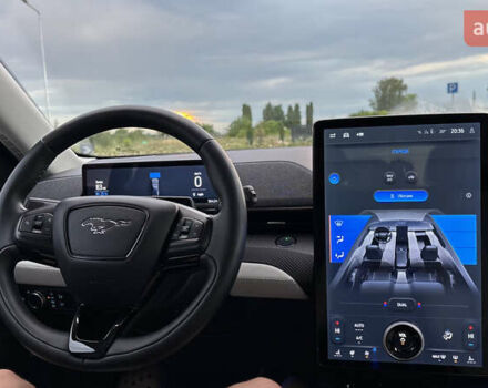 Белый Форд Mustang Mach-E, объемом двигателя 0 л и пробегом 56 тыс. км за 25700 $, фото 10 на Automoto.ua