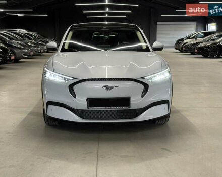 Белый Форд Mustang Mach-E, объемом двигателя 0 л и пробегом 228 тыс. км за 19900 $, фото 6 на Automoto.ua