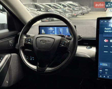 Белый Форд Mustang Mach-E, объемом двигателя 0 л и пробегом 228 тыс. км за 19900 $, фото 51 на Automoto.ua