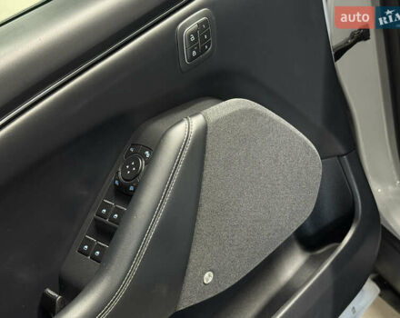 Белый Форд Mustang Mach-E, объемом двигателя 0 л и пробегом 228 тыс. км за 19900 $, фото 66 на Automoto.ua