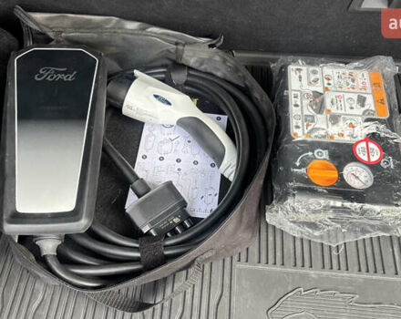 Белый Форд Mustang Mach-E, объемом двигателя 0 л и пробегом 56 тыс. км за 25700 $, фото 27 на Automoto.ua