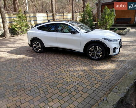 Белый Форд Mustang Mach-E, объемом двигателя 0 л и пробегом 26 тыс. км за 34900 $, фото 7 на Automoto.ua