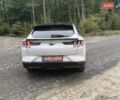 Белый Форд Mustang Mach-E, объемом двигателя 0 л и пробегом 116 тыс. км за 23200 $, фото 3 на Automoto.ua