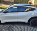 Белый Форд Mustang Mach-E, объемом двигателя 0 л и пробегом 80 тыс. км за 28000 $, фото 4 на Automoto.ua