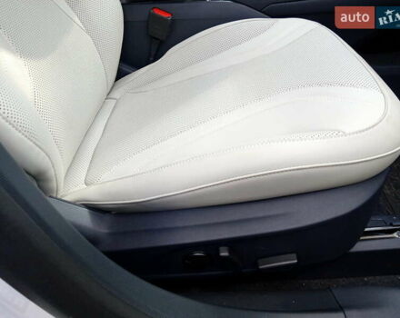 Белый Форд Mustang Mach-E, объемом двигателя 0 л и пробегом 26 тыс. км за 34900 $, фото 26 на Automoto.ua